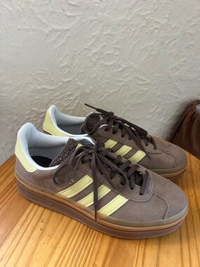 Adidas Suede Sneakers in Brown & Yellow